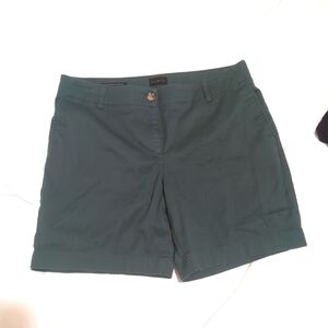 Talbots Women'a Size 10‎ Relaxed Chino 7" Kelly Green Shorts